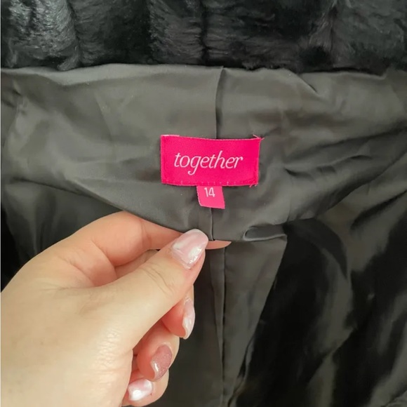 TOGETHER - faux fur crapped jacket - Size 14 - Picture 5 of 7